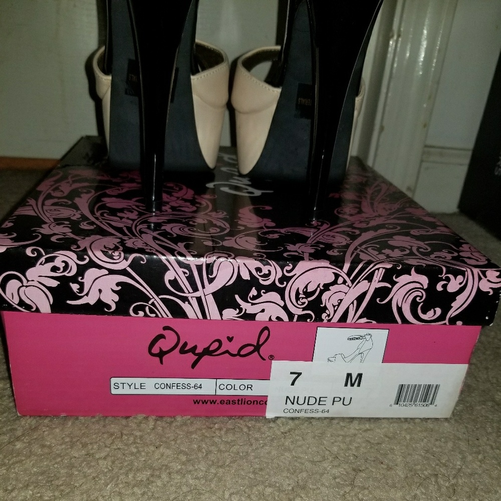 Shoes - Picture 4 of 6